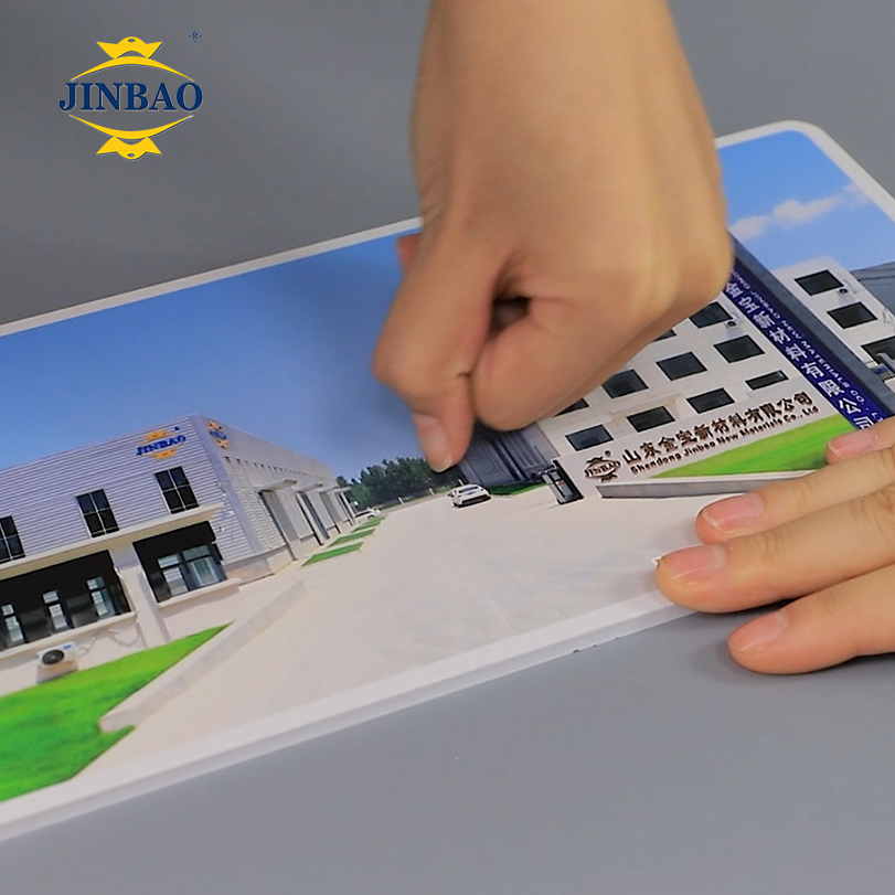 Inova&ccedil;&otilde;es e tend&ecirc;ncias futuras em placas de espuma de PVC: a pr&oacute;xima gera&ccedil;&atilde;o de materiais