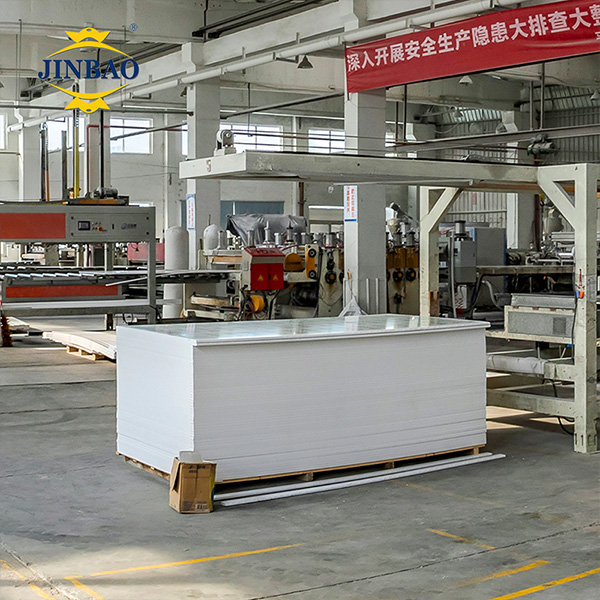 Como escolher os melhores m&eacute;todos de cuidado para placas de gabinete de PVC: dicas de manuten&ccedil;&atilde;o e longevidade