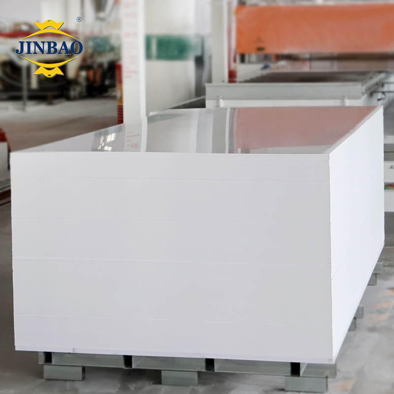 Placa de espuma de PVC Celuka vs placa de espuma gr&aacute;tis: Qual &eacute; a diferen&ccedil;a?